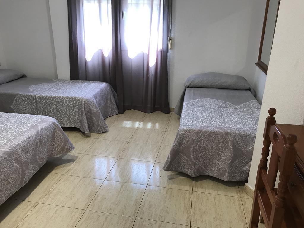 Hostal 82 Olías del Rey Cameră foto