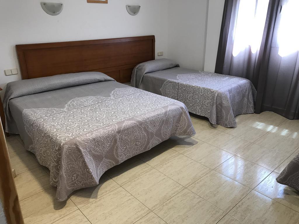 Hostal 82 Olías del Rey Cameră foto