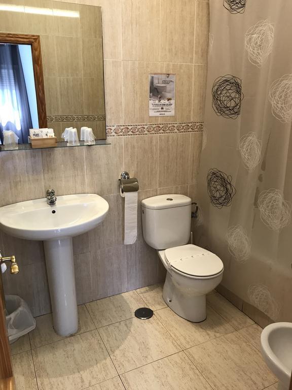 Hostal 82 Olías del Rey Cameră foto